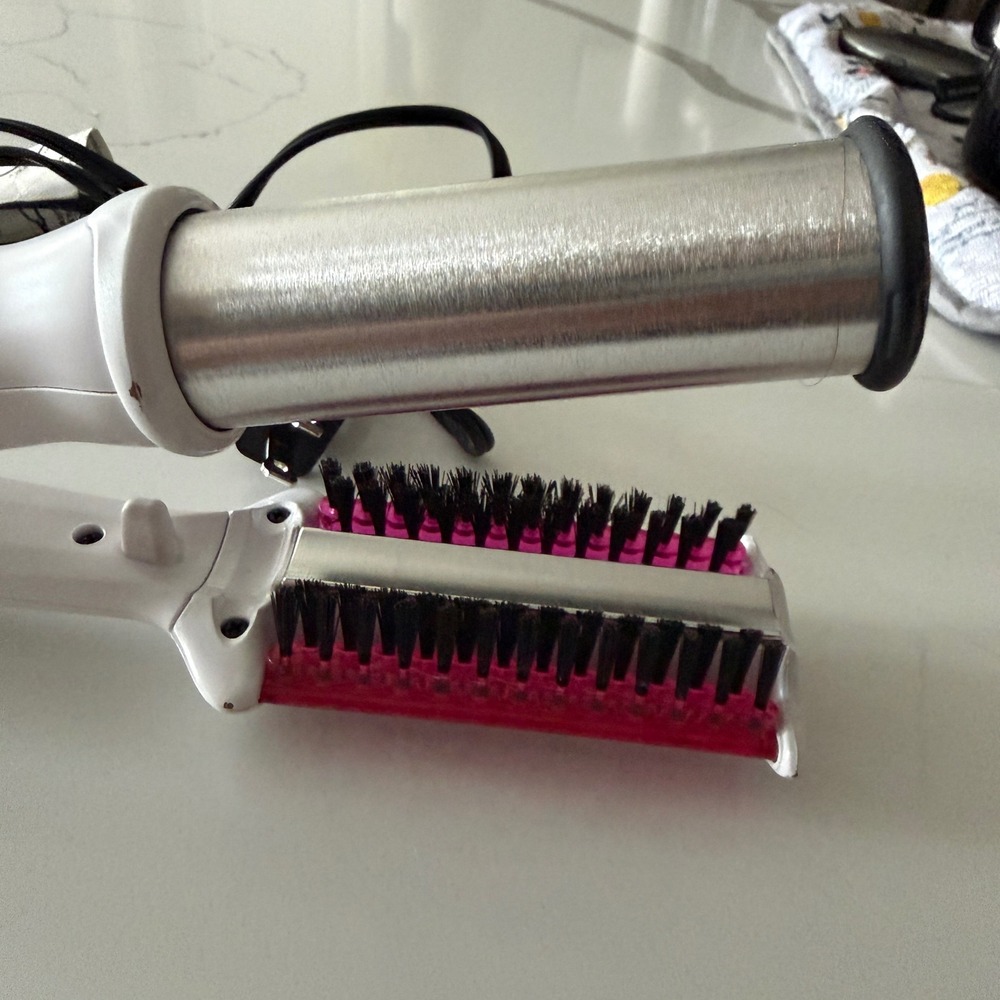 InStyler Prime 1.25" Rotating Hair Iron Hot Brush Styler White 00681 Tested - Picture 4 of 11